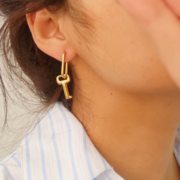 NEW 18K Gold Plated Key Drop Hoop Earrings - Picture 9 of 11